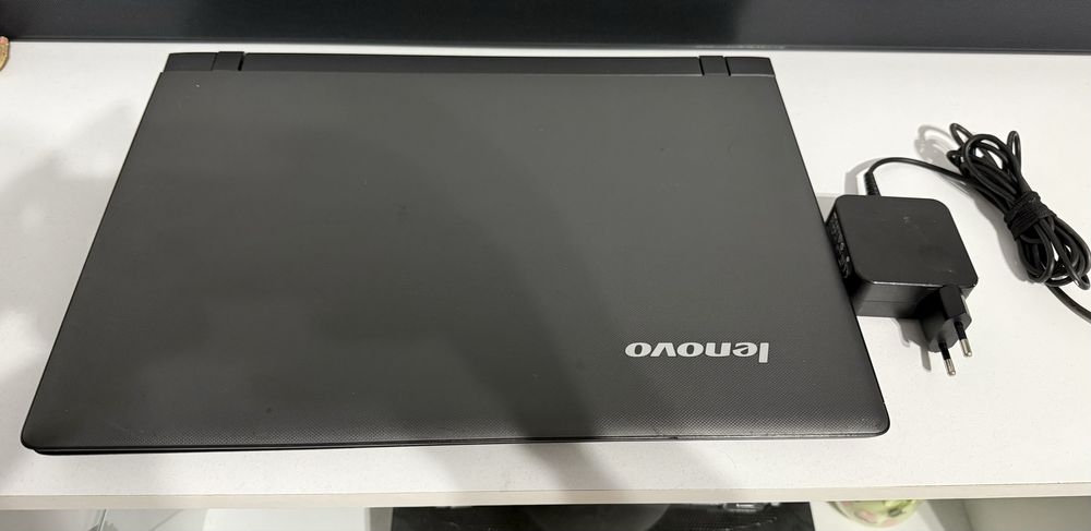 Vand Laptop Lenovo