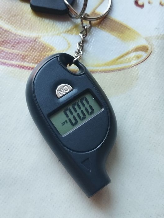 Продам манометр для колёс.