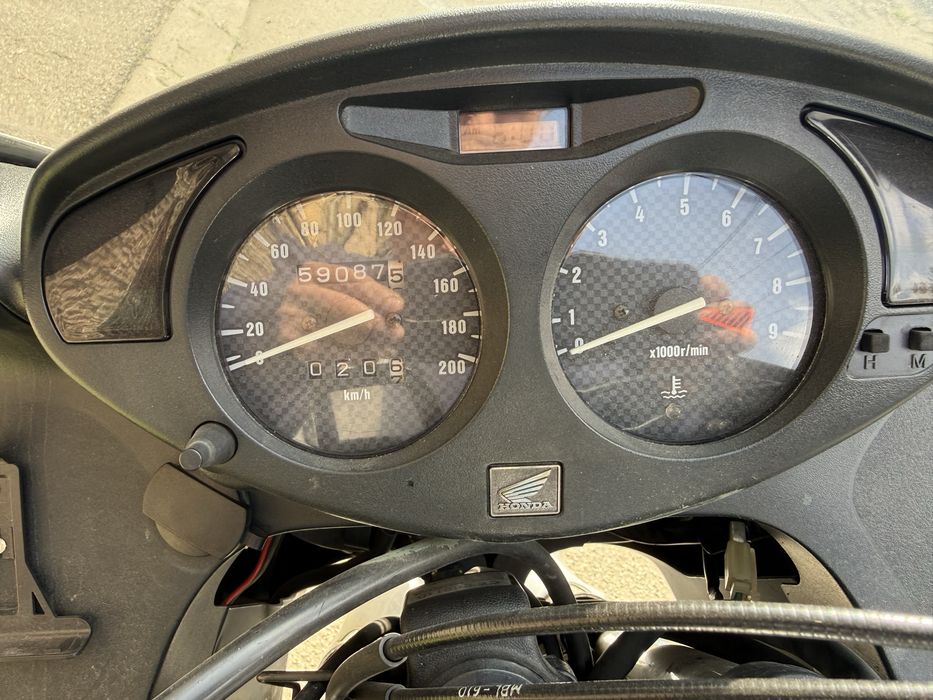 Motocicleta Honda Deauville 650 cmc