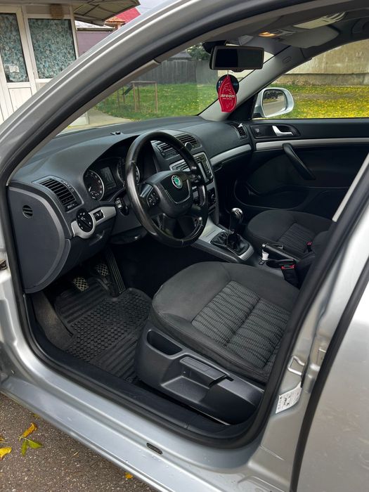 SKODA Octavia 2010 — imagine 4