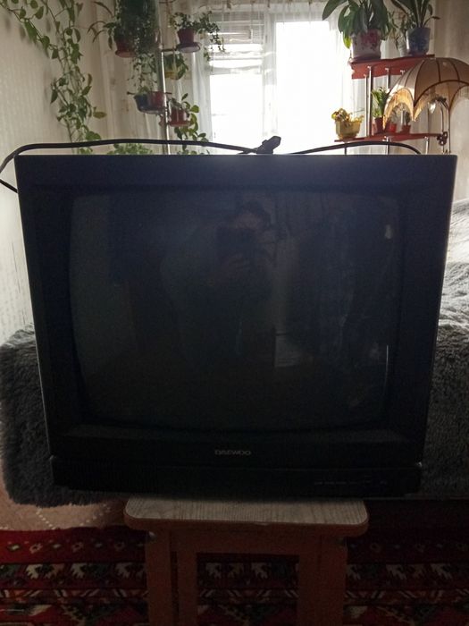 Телевизор б/у в хорошем состоянии