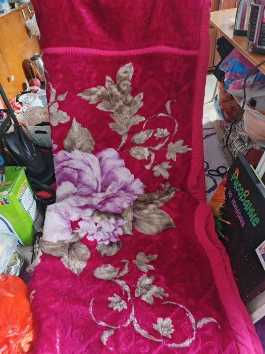 Плед толстый красивый