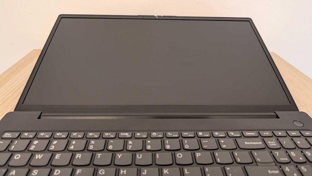 Lenovo V15 G2 – Ryzen 5 5500U (6 nuclee) – 8GB RAM - 256GB SSD