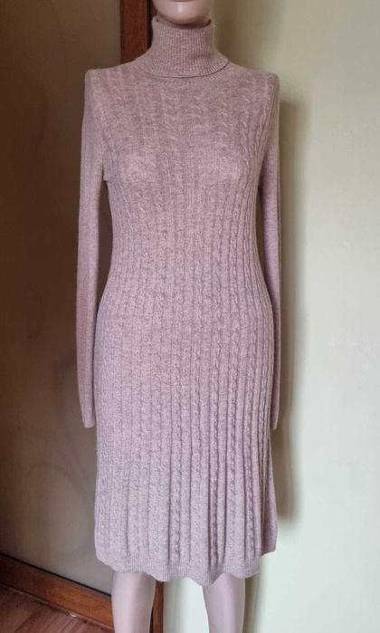Rochie tricotata UNIQLO, bej/gej, mix lana, casmi, vascoza, poliamid, marimea M