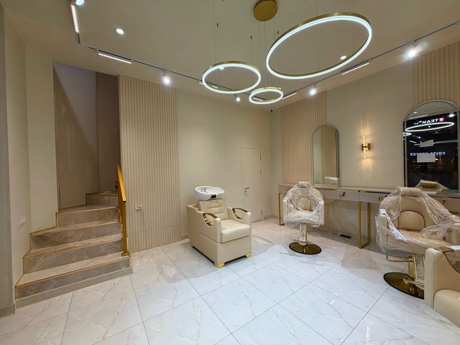 Элитный салон продаётся или сдаётся в аренду.