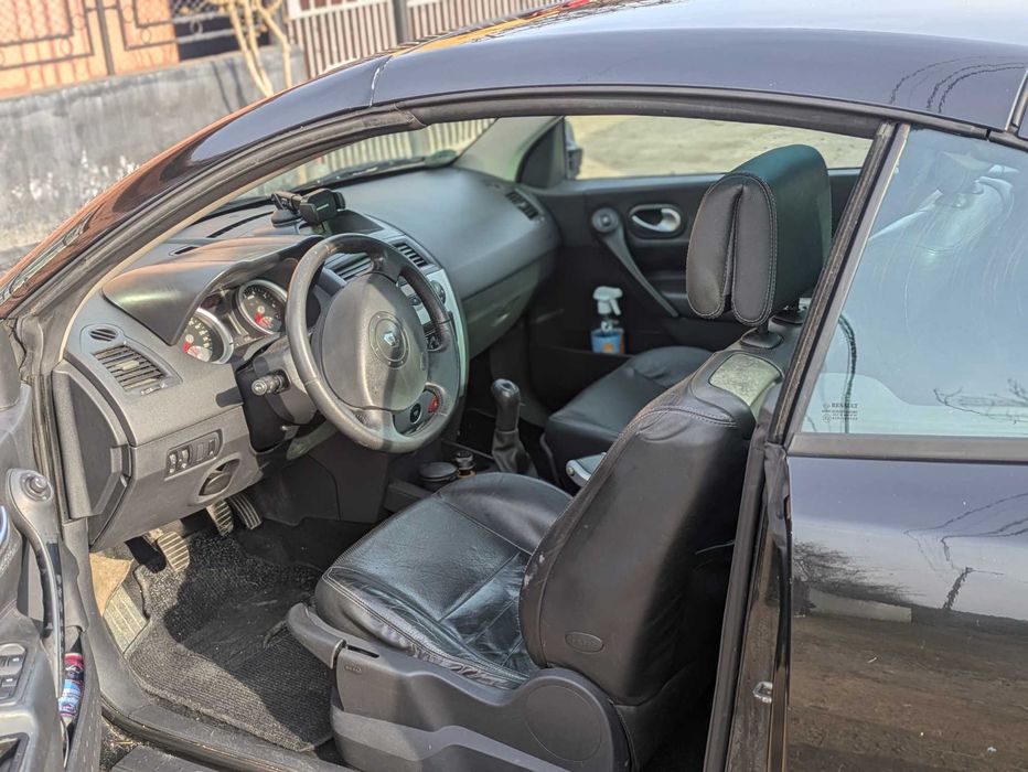 RENAULT Megane