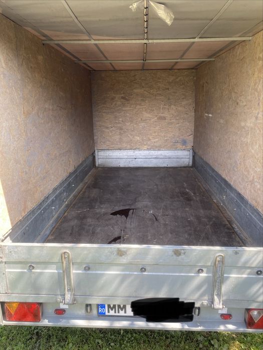 Remorca/platformă de închiriat 750 kg categoria B si 2000kg