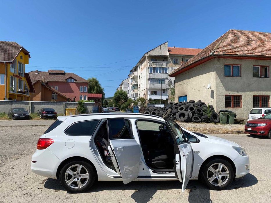 Opel Astra J 1.3 CDTI – 2011 – Foarte Economică – 2.999€