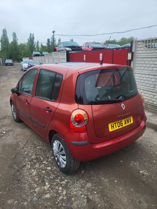 Dezmembram/Piese Renault Modus 1.5 DCI
