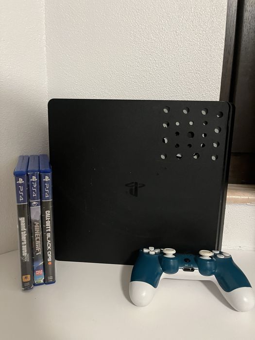 Vand ps4 slim cu jocuri