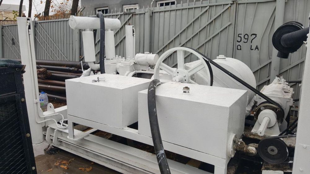 Буровая установка . Полный комплект.