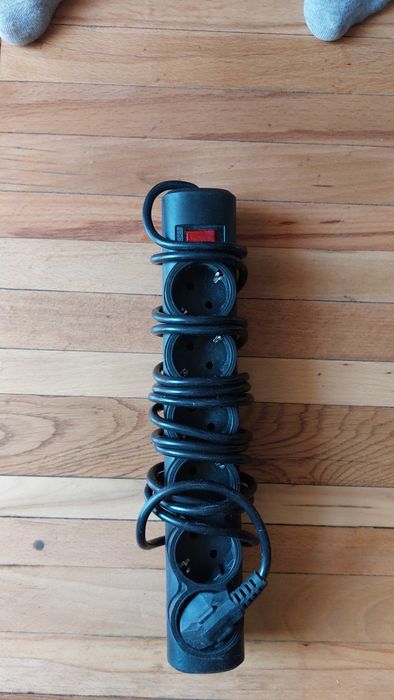 Удлинитель 6-ю розетками Евростандар .Индикатор сети  DFS 153_