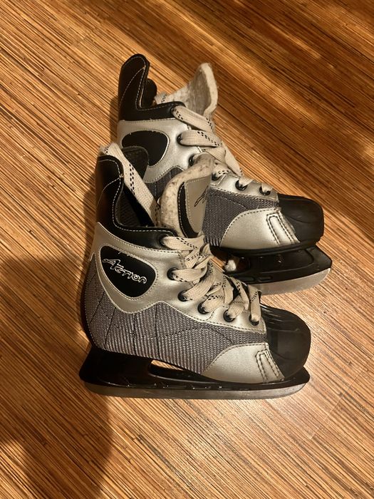 Коньки хокейные детские