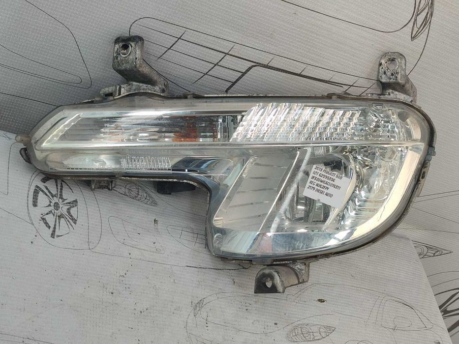 Lampă ceață stânga UK Peugeot 508 2013 Break Halogen (2010-2018) Cod:9670476280 (4F2)