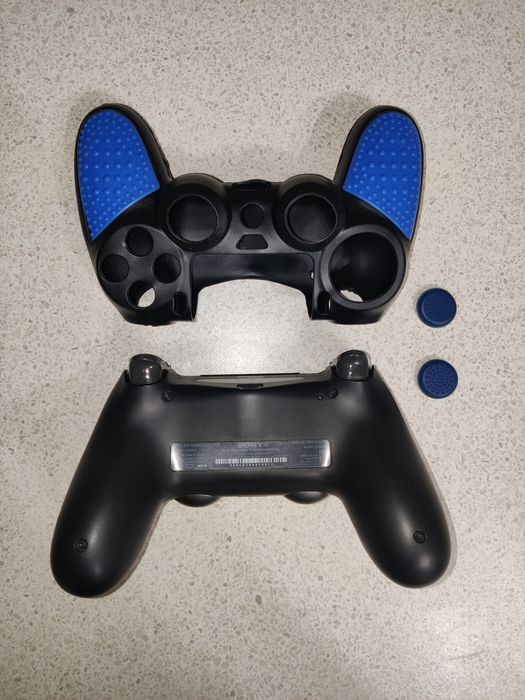 Продам Dualshock 4 Оригинал на PS4 / Диск в подарок