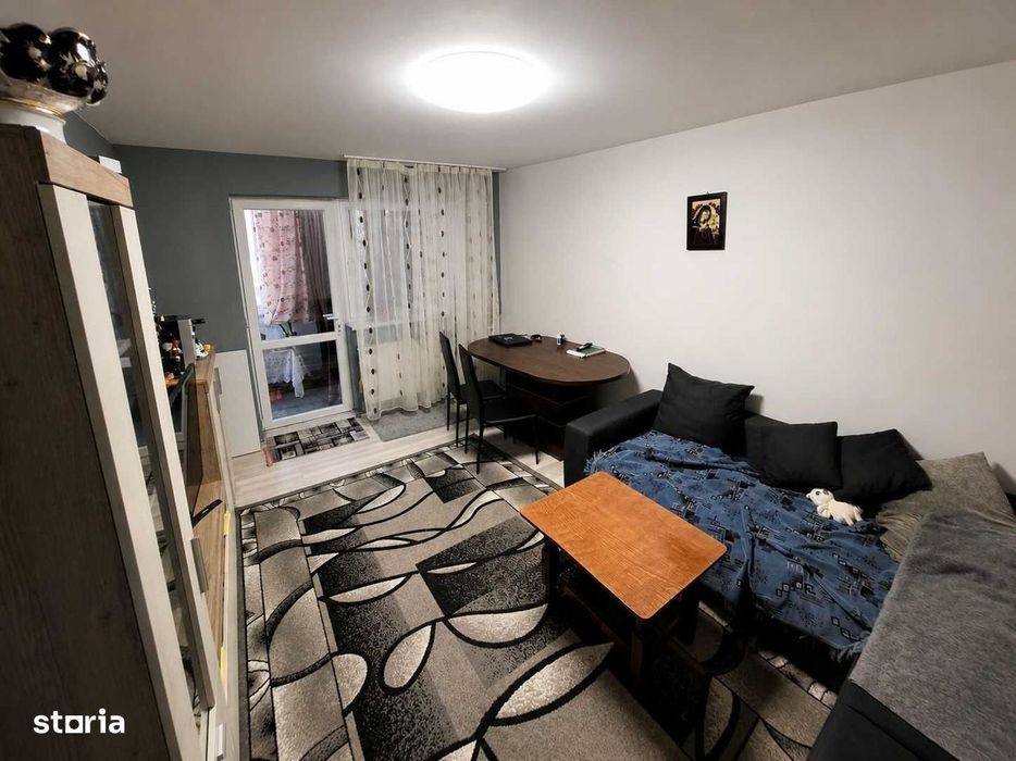 Apartament cu 3 camere, parter, boxa, acces curte, Cetate, zona Closca