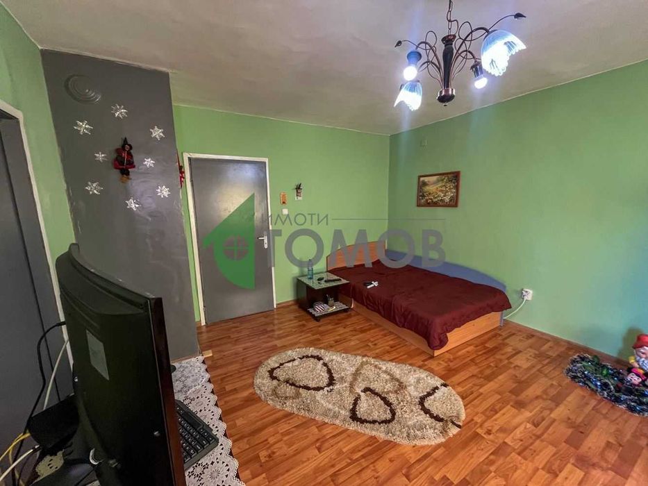 Продава се Едностаен апартамент в Шумен, 5-ти полк - 54 кв.м за 1256 €/кв.м - Снимка #1