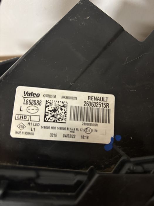 Far Dacia Duster Y stanga