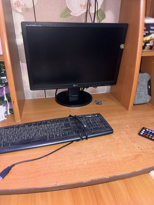 Продам офисный компьютер