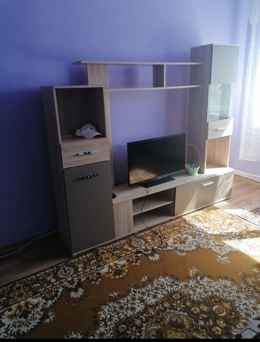 Închiriez apartament cu 2 camere zona Apolo