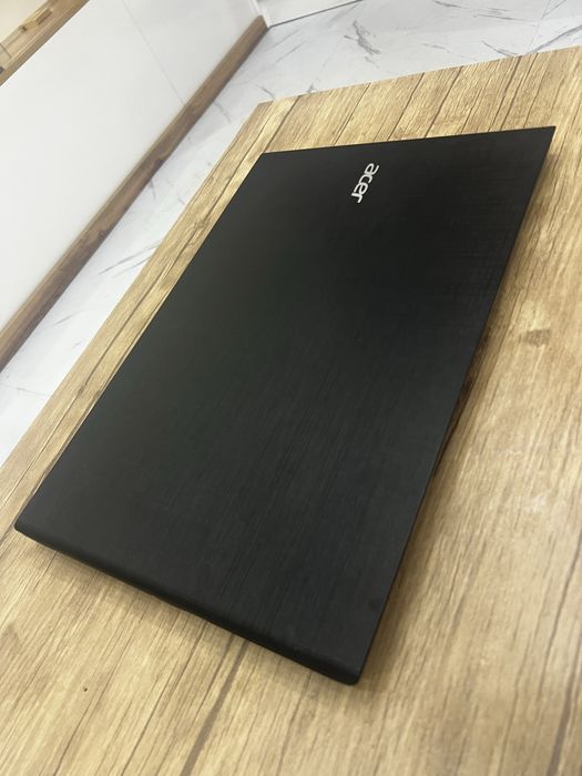 Ноутбук Acer E5-573 Core i5