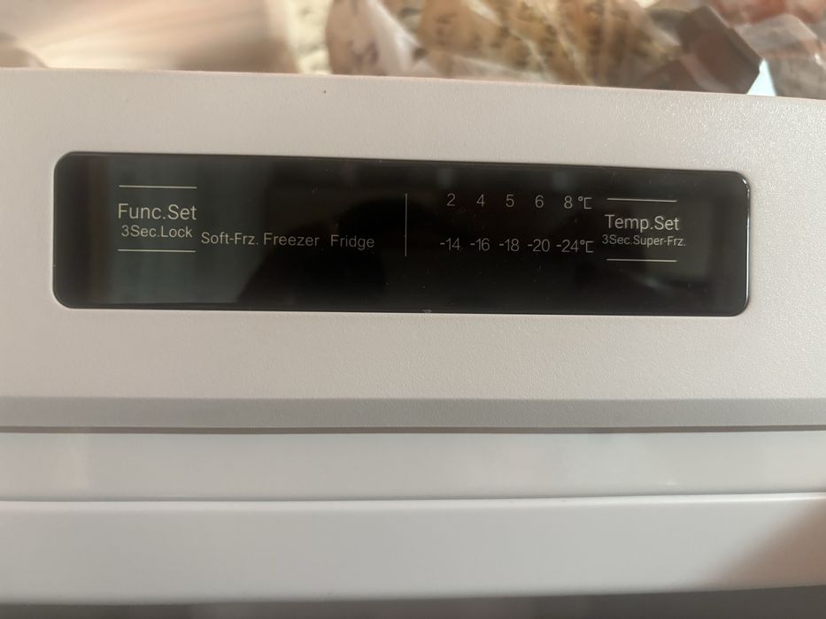 Морозильник Haier на 255 л торг есть