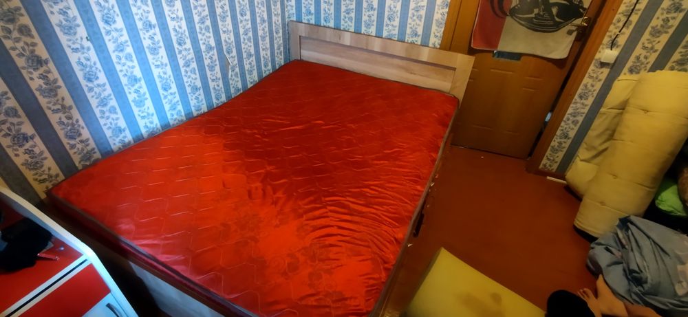 Продам кровать двухспальная