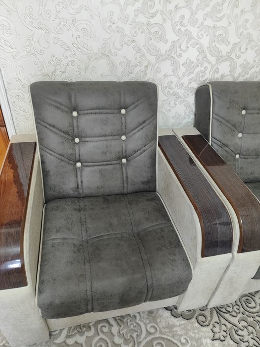Диван,кресла в очень хорошем состоянии