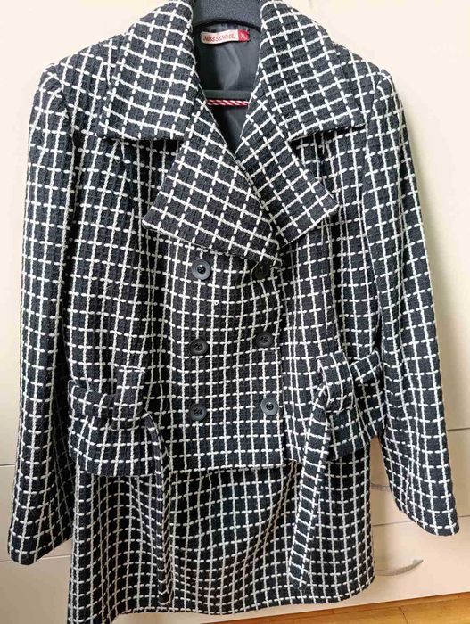 Вълнен костюм в отлично състояние