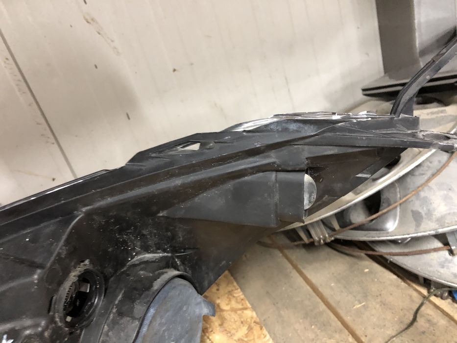 Фар Ford Transit Custom