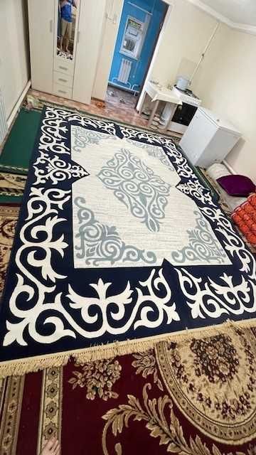 Продам ковер 300*400