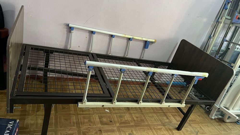 Медецинская кровать