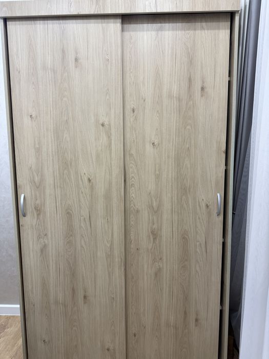 Продам шкаф для одежды