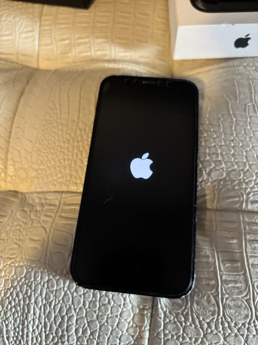 IPhone 12 mini супер състояние.