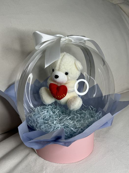 Шарик с игрушкой