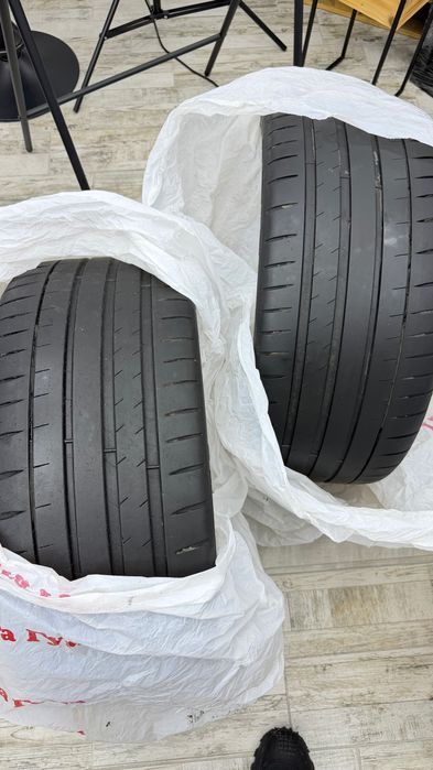 2бр Michelin Pilot Sport 4S 235/35/20