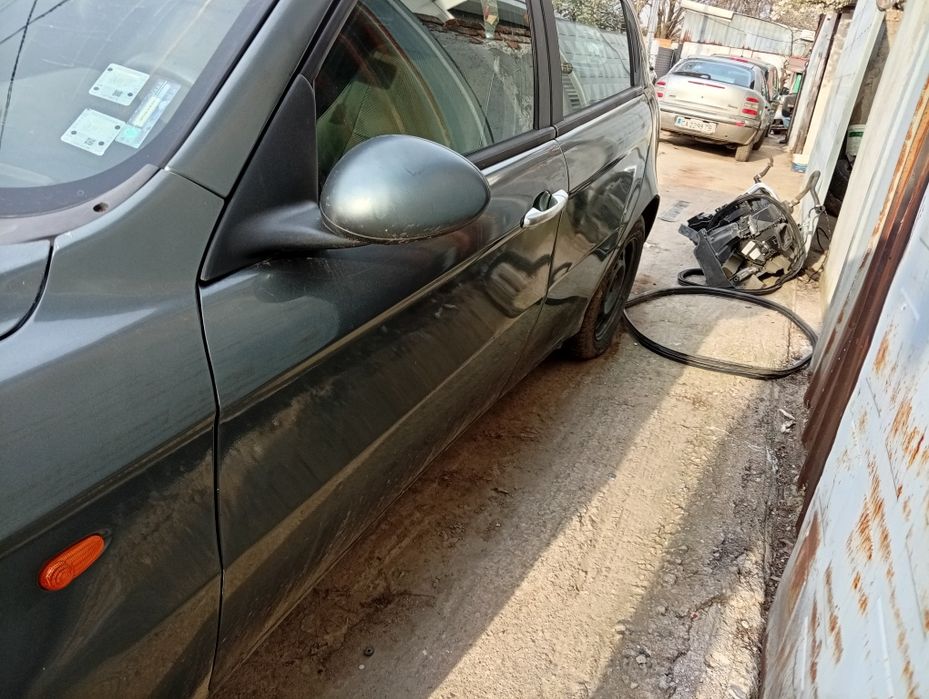 Алфа 147 1.9 jtd на части