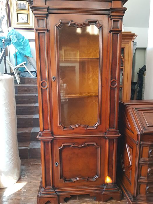 Set mobilier lemn masiv compus din biblioteca si secretar