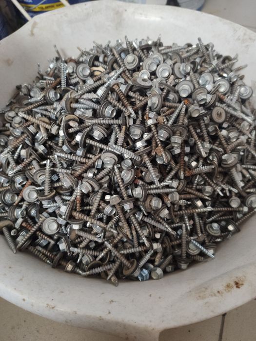 Продам кровельные шурупы