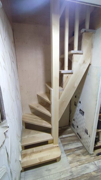 Лестницы из массива дерева