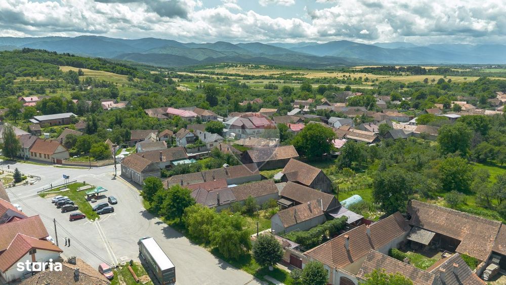 Casă locuibilă Șinca Veche – central, 931 mp teren, șură tradițională