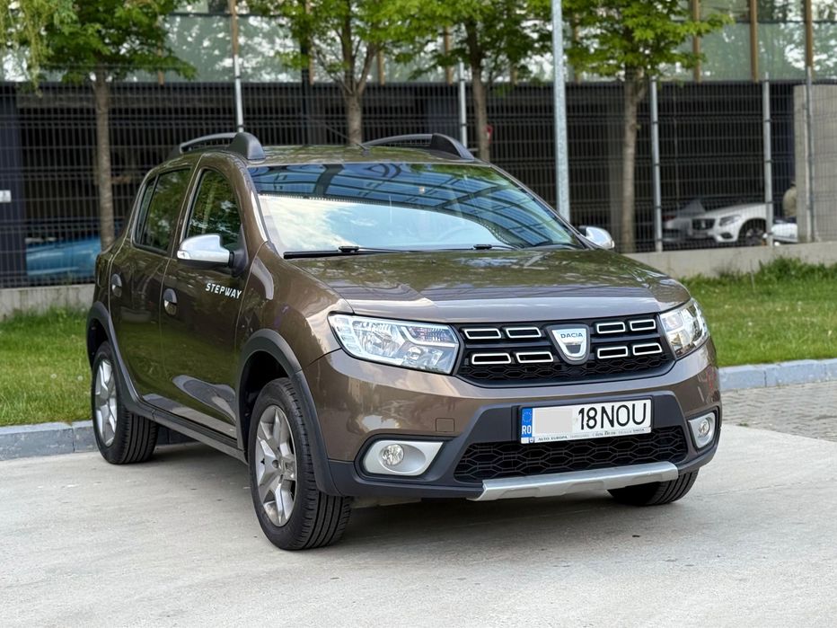 Dacia Sandero Stepway Automat Easy-R- 46.000 km Benzină 0.9 Tce turbo 90 CP Euro 6 Extra dotari full