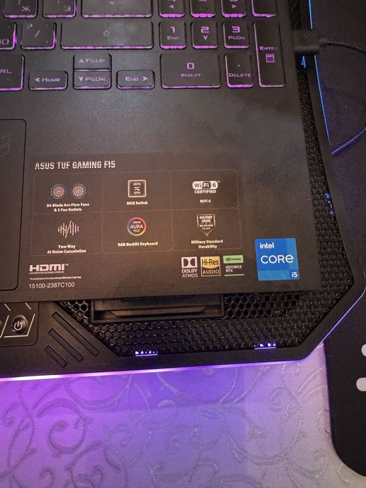 Продам ноутбук в отличном сос новый