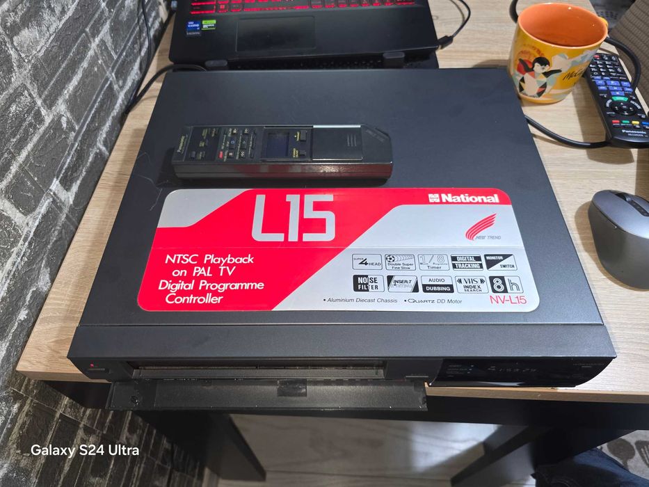Video recorder VCR National (Panasonic) NV-L15  + Telecomandă Original