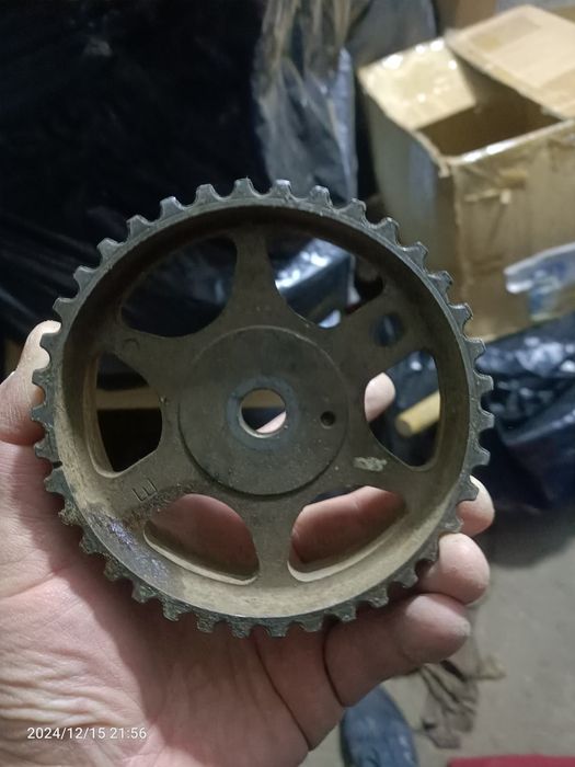 Продам шестерня ГРМ Пежо 301