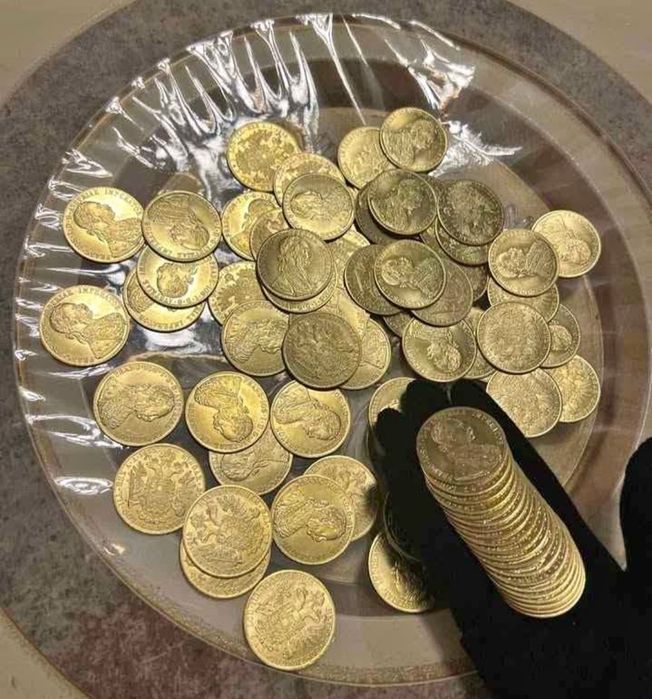 Vând monede placate cu aur 24k imită 1/1