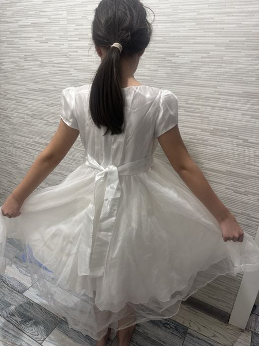 Платье на 8,9 лет бесплатно