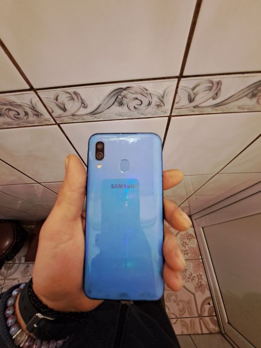 Telefon Samsung a40