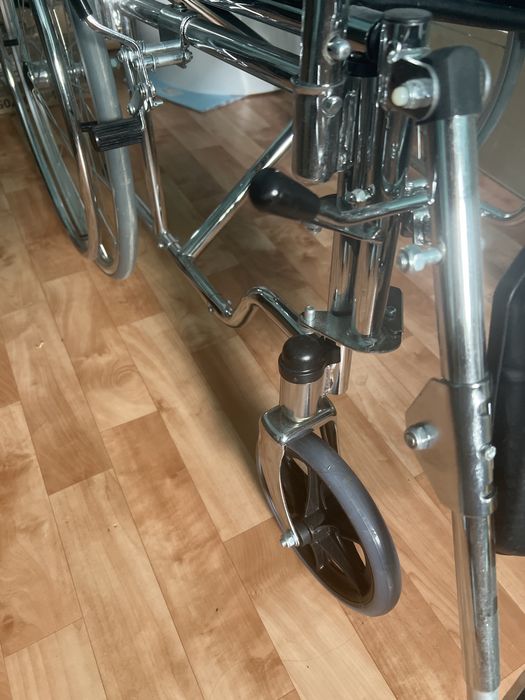 Инвалидная коляска