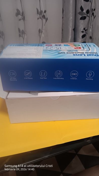 Camera auto cu ecran tactil model nou